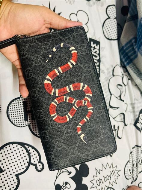 gucci kingsnake wallet review.